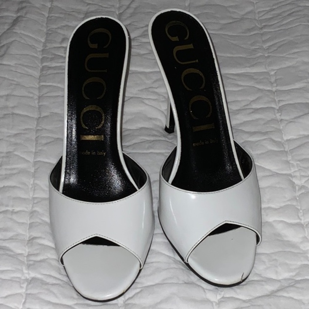 Gucci Scarlet Patent Leather Heels/Sandals/Mules SZ 37.5 in White w/ Black Soles